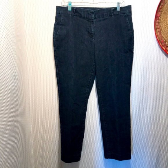 Liz Claiborne Dark Blue Stretchy cropped jeans Size 12 - Picture 1 of 9
